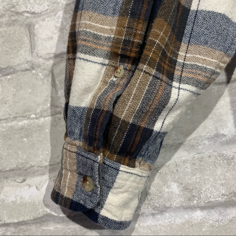 MEN'S RED HEAD FLANNEL BUTTON DOWN SHIRT. SIZE 3XL. BLUE AND TAN. 100% COTTON. - Picture 5 of 9